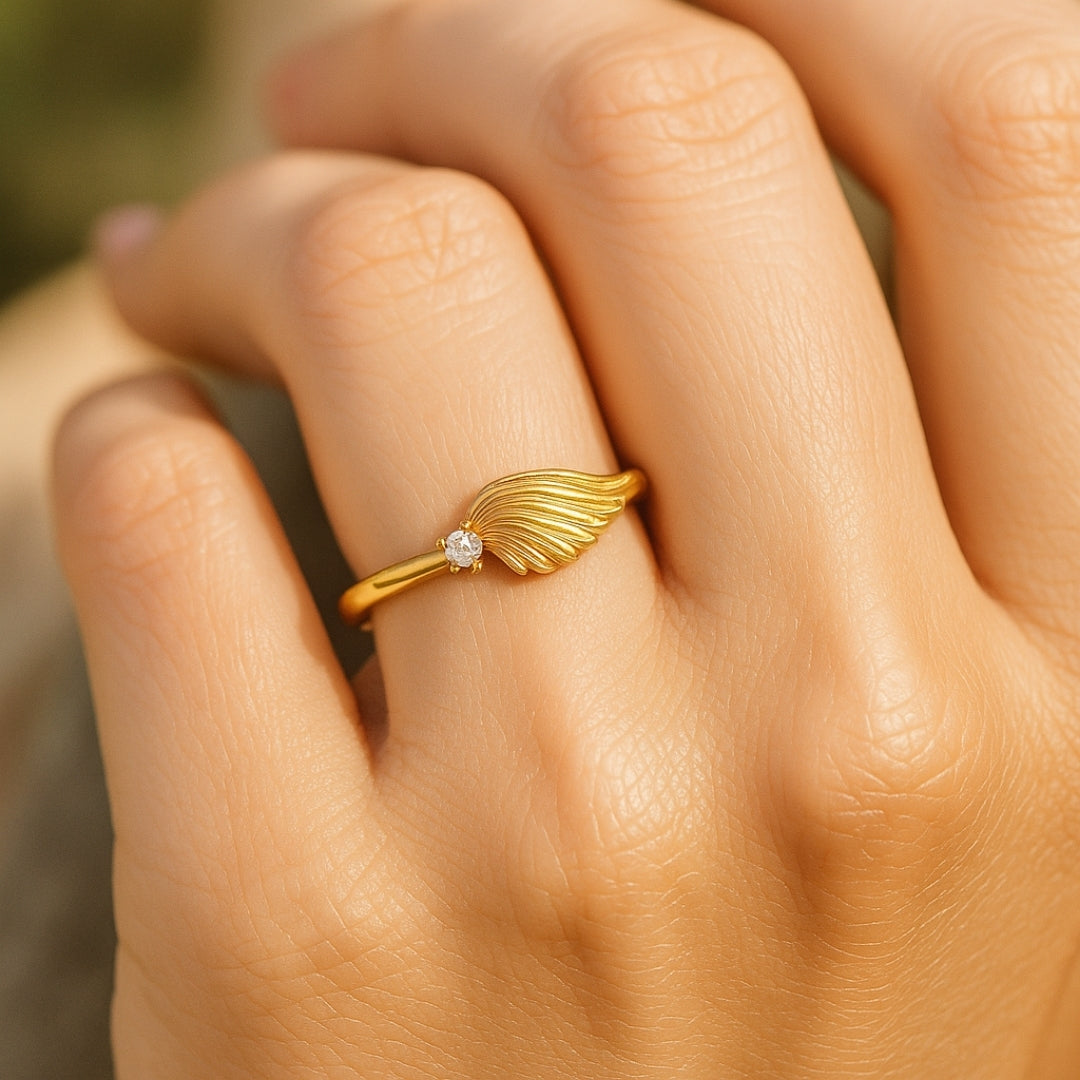 ANILLO VALENTINO COSTA ALA DORADA CON CIRCONITA