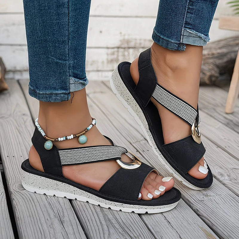 LUNA | SANDALIAS CÓMODAS CON DETALLE DORADO