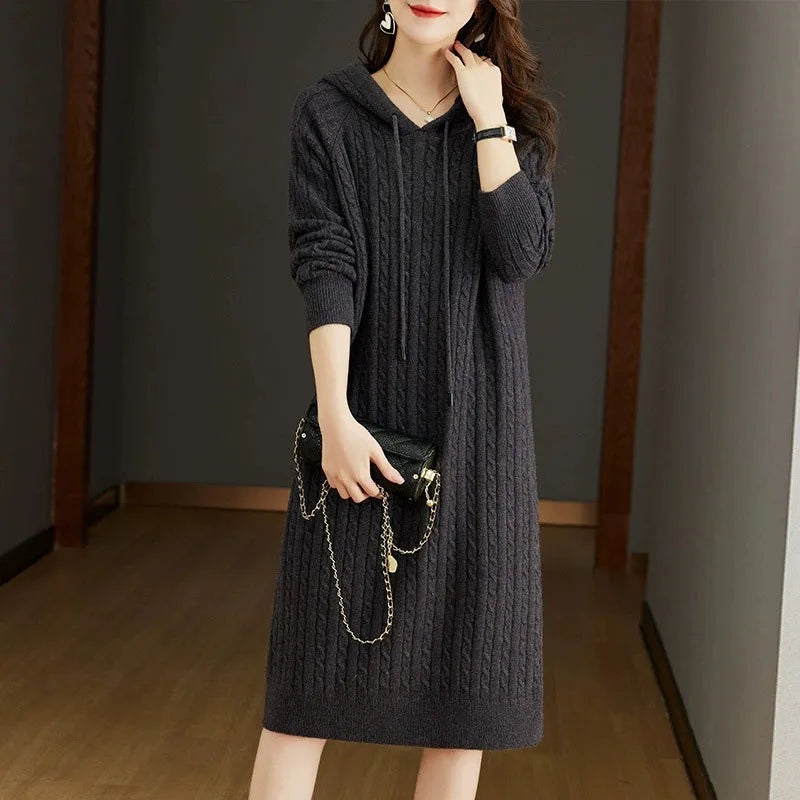 Elena | Vestido Negro de Punto con Capucha Cálido, Cómodo y elegante