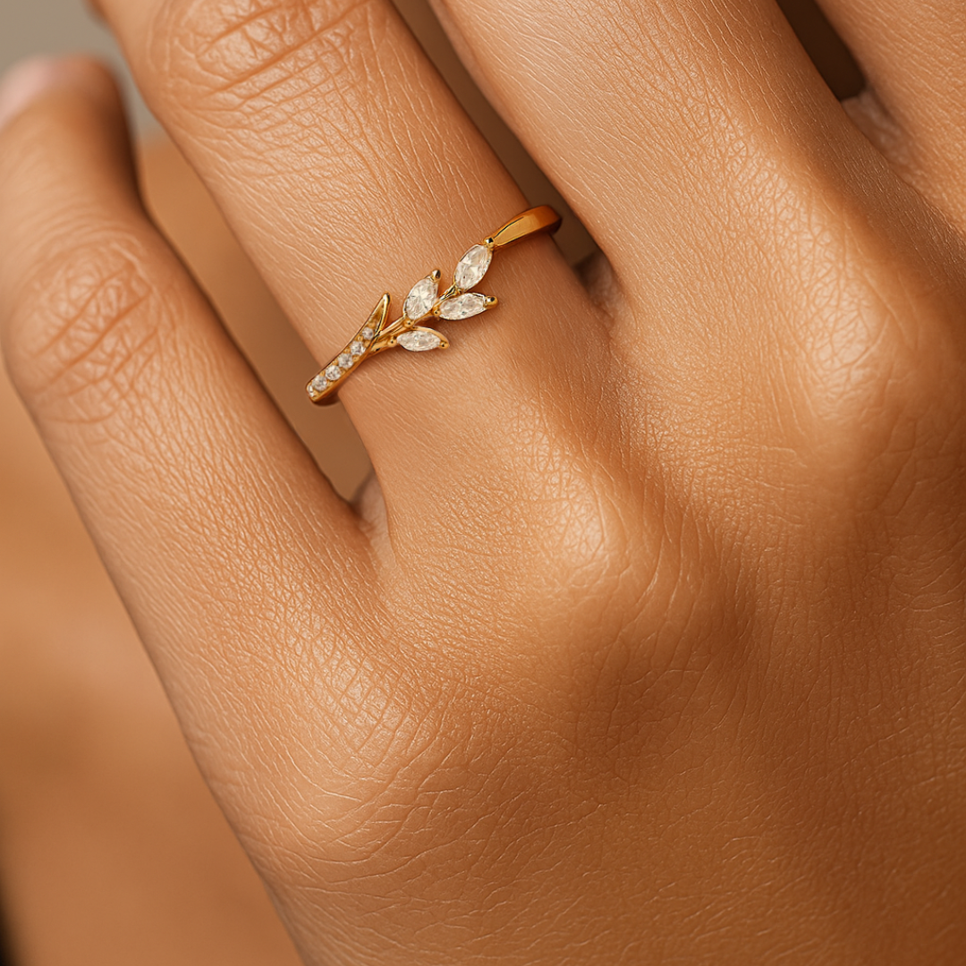 ANILLO VALENTINO COSTA DORADO ENTRELAZADO CON CIRCONITAS