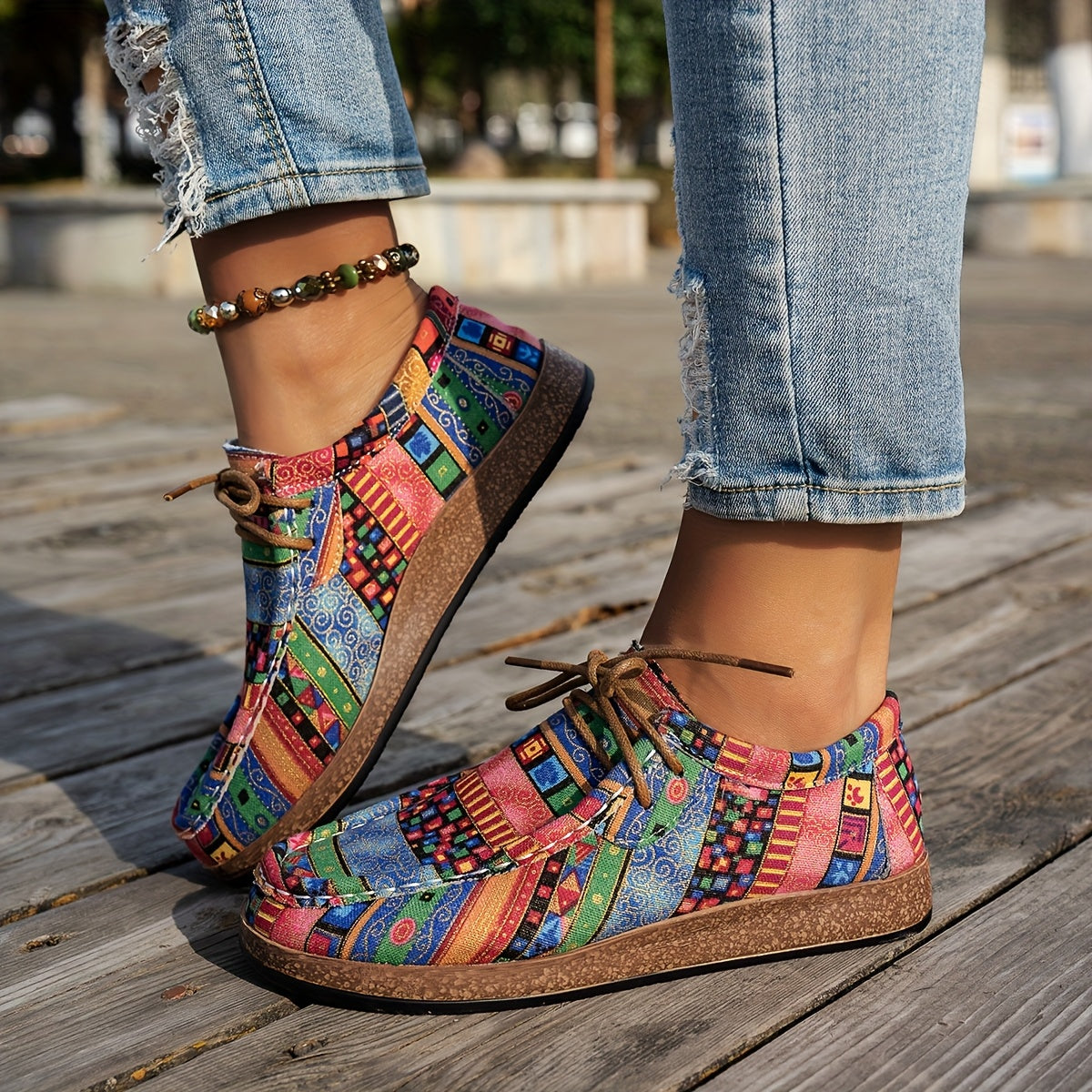 ZAPATILLAS RETRO MULTICOLOR · LIGEREZA Y CONFORT DIARIO