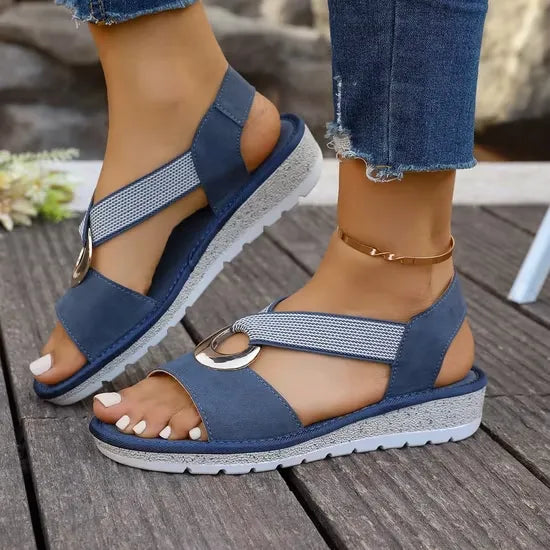 LUNA | SANDALIAS CÓMODAS CON DETALLE DORADO