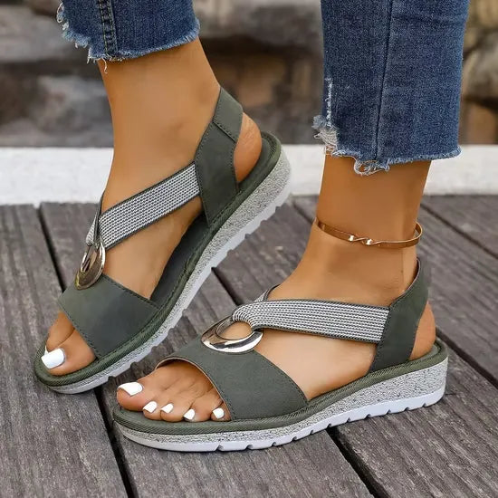 LUNA | SANDALIAS CÓMODAS CON DETALLE DORADO