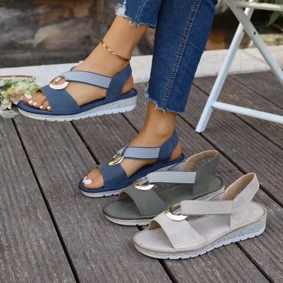 LUNA | SANDALIAS CÓMODAS CON DETALLE DORADO